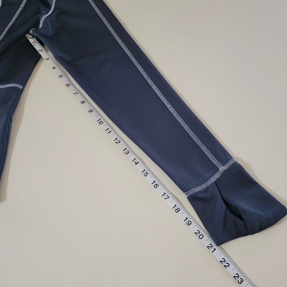 Ragnar Women's Grey Performance Running Jacket - Picture 7 of 16